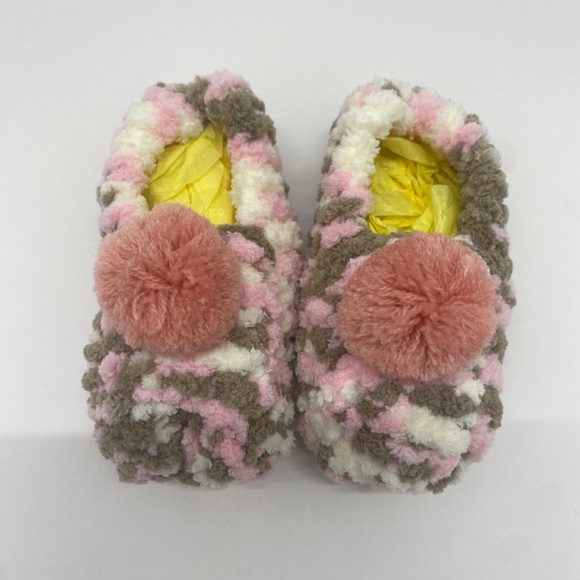 New Baby/Toddler Girl Pink and Grey Slippers - Picture 4 of 4